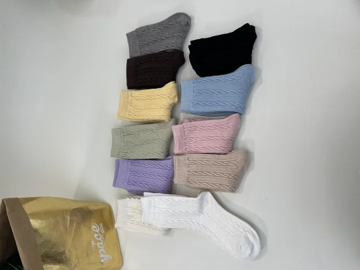 Custom Wool Blend Floral Crew Socks catalog product image
