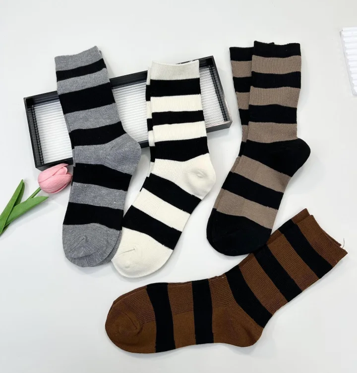Custom Ribbed Stripe Crew Socks catalog product image
